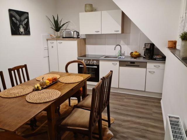 Pilgrims "Rosalie" Grosse Fewo Mit 3 Schlafzimmern, 1Bad, 2 Wc, Balkon, Fast Internet Брилон Экстерьер фото